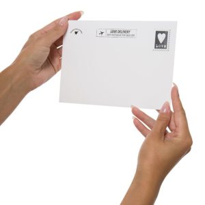 POSTAL ERÓTICO "LICK ME PLEASE" (INCLUI ÓLEOS DE MASSAGEM) - Image 5